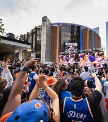 The Knickerbockers appreciate their passionate fanbase during a crucial playoff of the series.