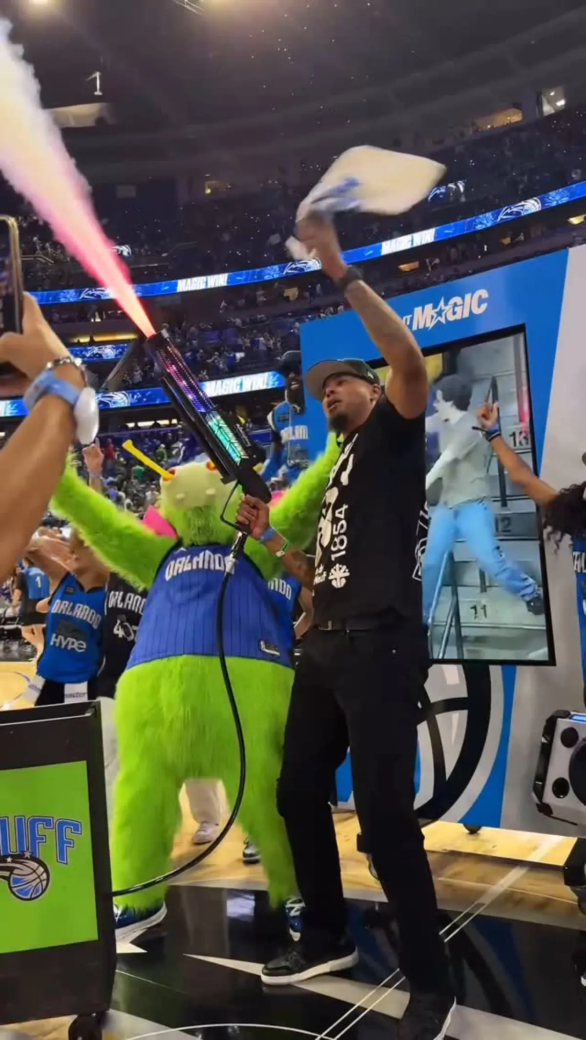Magic's playful post highlights team chemistry after crucial win in what appears to be playoffs